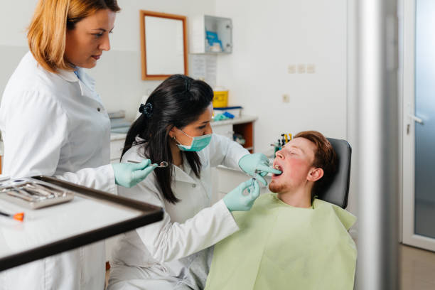 Best Holiday Emergency Dentist in Chouteau, OK